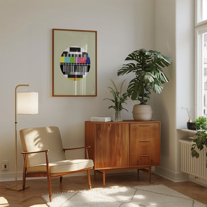 Detaljbilde av plakat med det nostalgiske motivet Prøvebilde, minimalistisk og moderne kunst inspirert av gammel TV-historie i en stue med møbler av tre